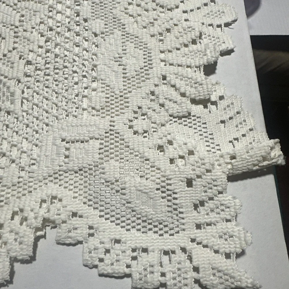 TABLE RUNNER TABLE CENTER DOILY 42